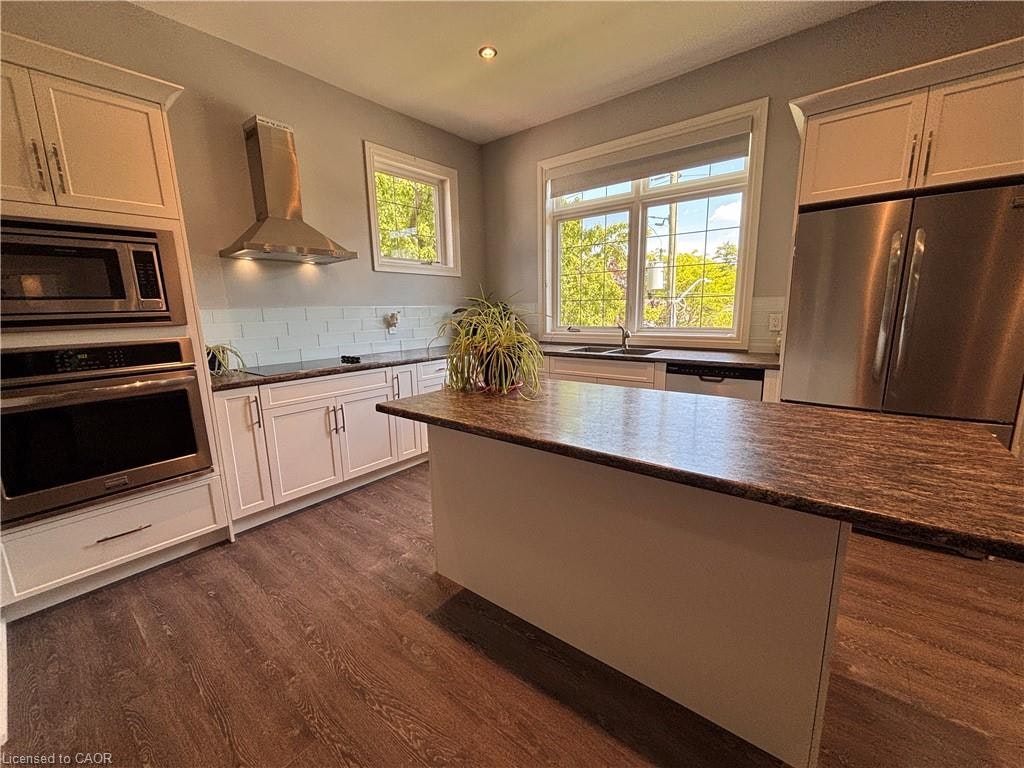 71 Wilson Street E, Hamilton, ON, L9G 2B3 - 2