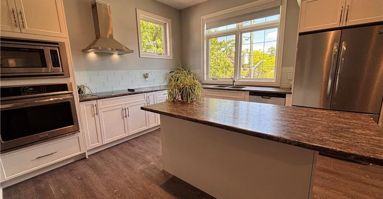 71 Wilson Street E, Hamilton, ON, L9G 2B3 - 2