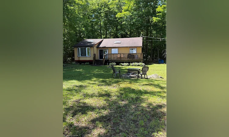LOT 238 Snake Island