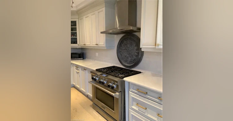 4 Raphael Court, Hamilton, ON, L9B 0C7 - 16