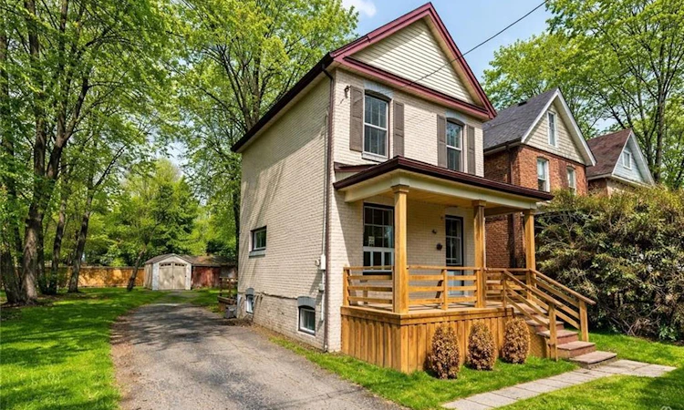 35 Dundas Street
