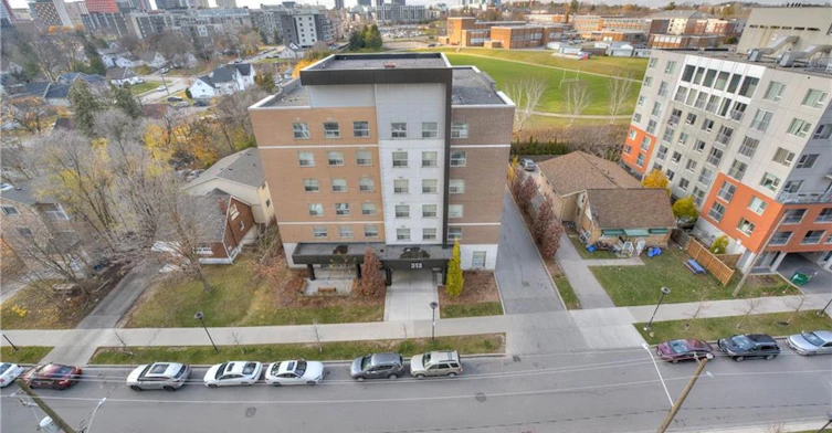 808-318 Spruce Street, Waterloo, ON, N2L 0E9 - 17