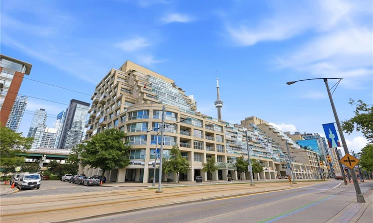 803E-460 Queens Quay Way