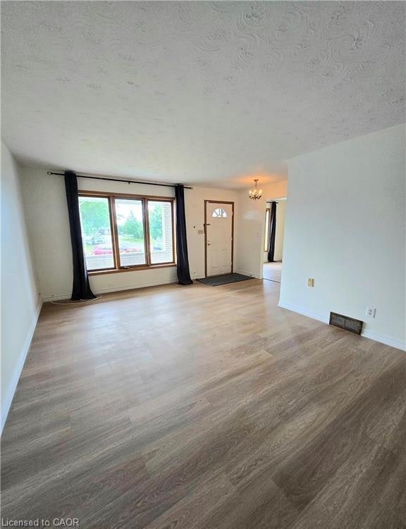 Upper Level-25 Highfield Avenue, St. Catharines, ON, L2M 5W3 - 4