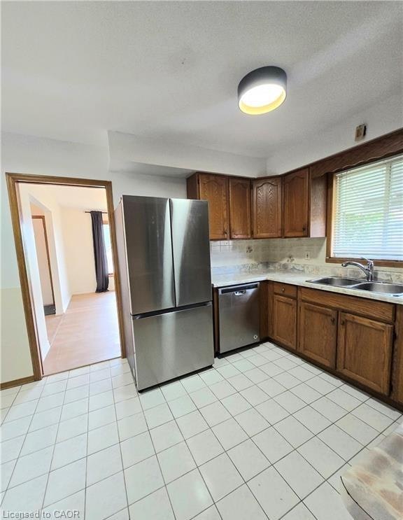 Upper Level-25 Highfield Avenue, St. Catharines, ON, L2M 5W3 - 10