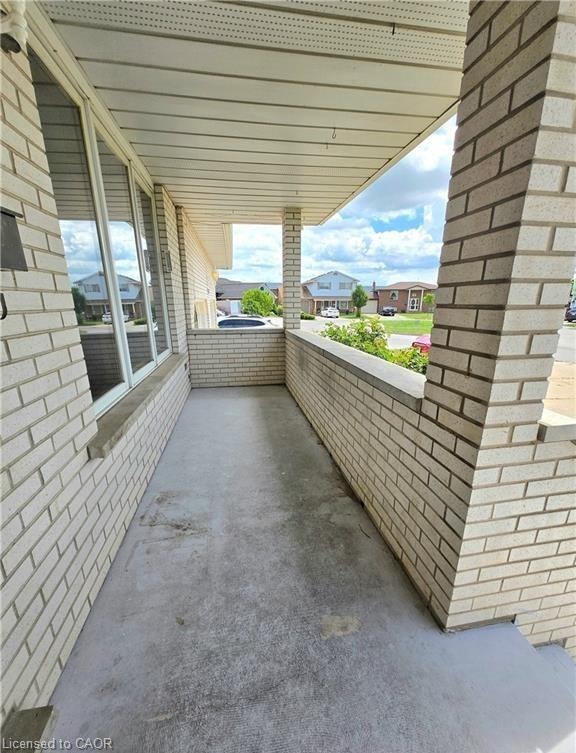 Upper Level-25 Highfield Avenue, St. Catharines, ON, L2M 5W3 - 3