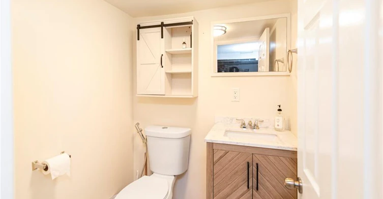 38 Fairleigh Avenue N, Hamilton, ON, L8L 6H2 - 9