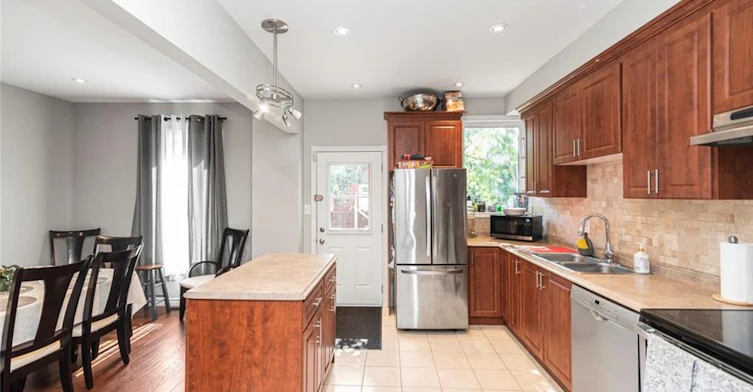 38 Fairleigh Avenue N, Hamilton, ON, L8L 6H2 - 4