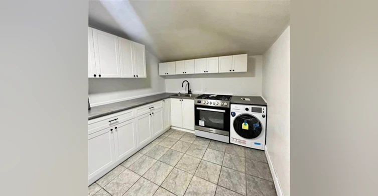 Upper Unit-216 John Street N, Hamilton, ON, L8L 4P5 - 5