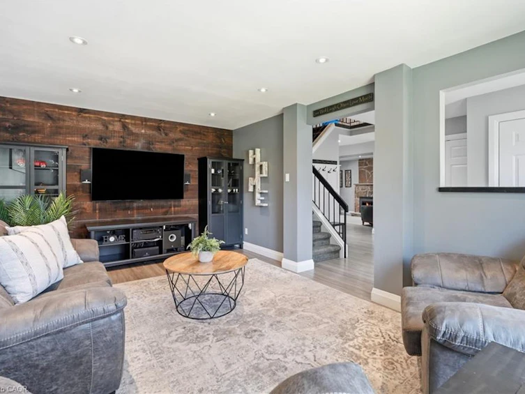 53 Glaceport Avenue, Hamilton, ON, L9H 7E2 - 8