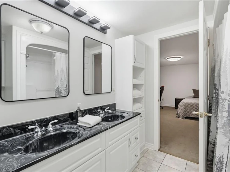 53 Glaceport Avenue, Hamilton, ON, L9H 7E2 - 41