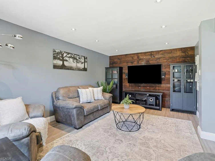 53 Glaceport Avenue, Hamilton, ON, L9H 7E2 - 7