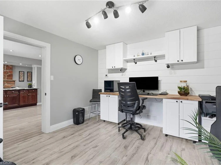 53 Glaceport Avenue, Hamilton, ON, L9H 7E2 - 18