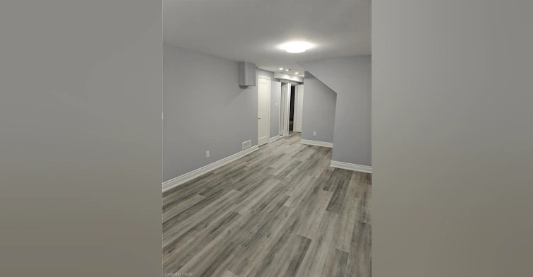 28 Crossmore Crescent, Cambridge, ON, M1S 0C7 - 6