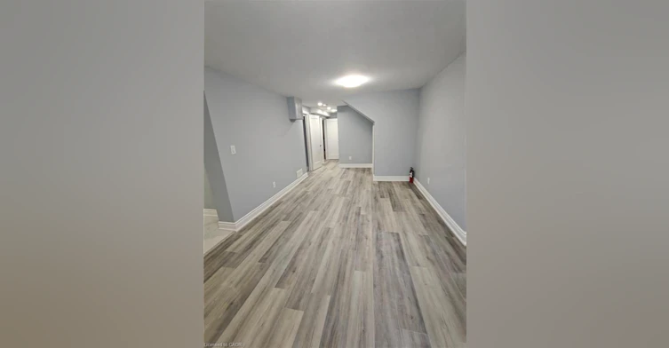 28 Crossmore Crescent, Cambridge, ON, M1S 0C7 - 11