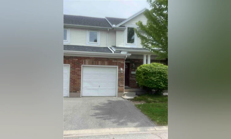 4-151 Clairfields Drive E