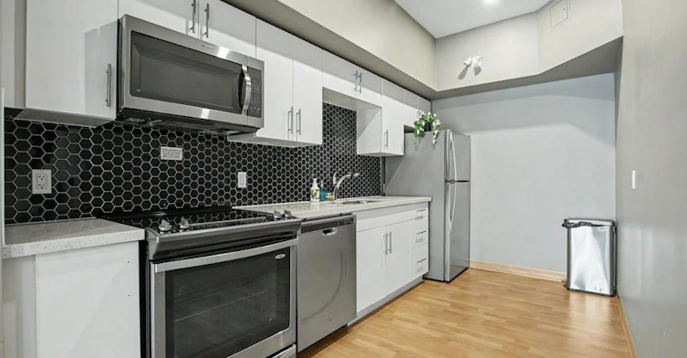 101-690 King Street W, Kitchener, ON, N2H 5L8 - 28
