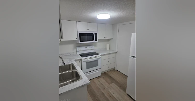 22 Montrose Avenue, Kitchener, ON, N2M 1Y2 - 6