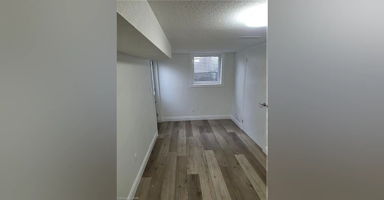 22 Montrose Avenue, Kitchener, ON, N2M 1Y2 - 9