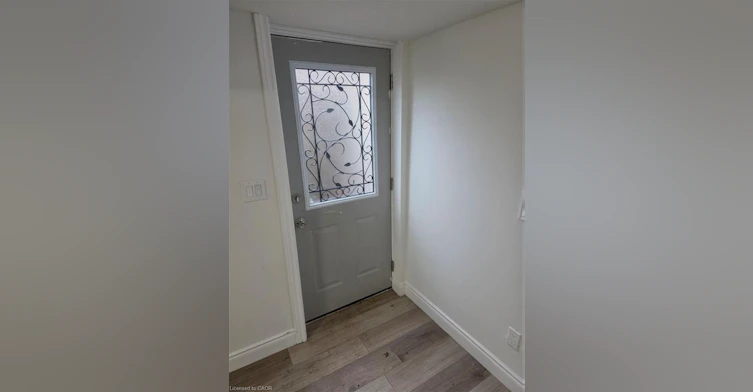 22 Montrose Avenue, Kitchener, ON, N2M 1Y2 - 4