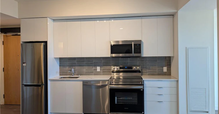305-33 Erie Avenue, Brantford, ON, N3S 2E7 - 4