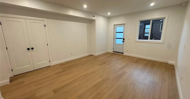 2 MF-17 White Avenue, Toronto, ON, M1C 1P1 - 2