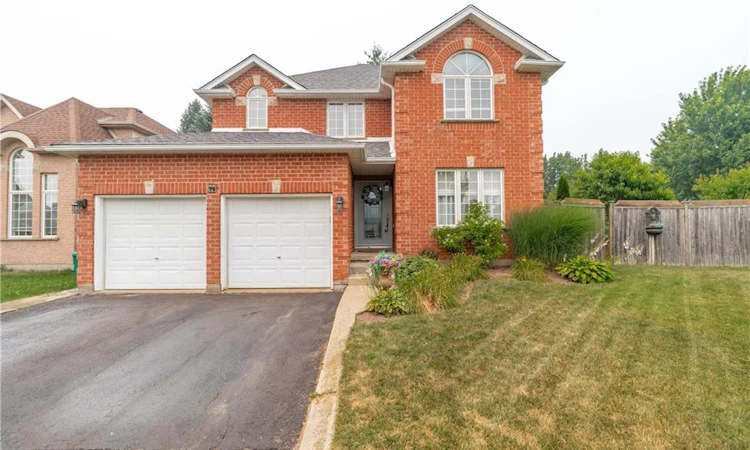 79 Beaverbrook Crescent