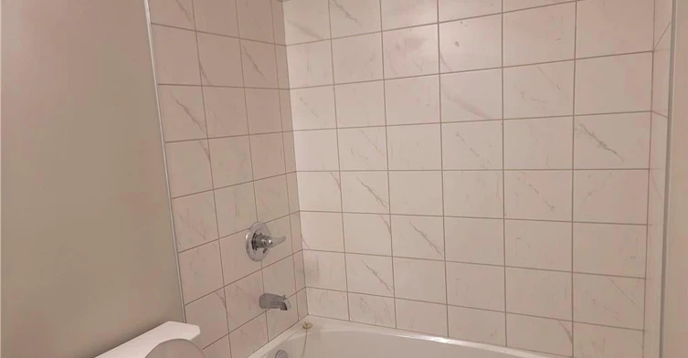 35 Mia Drive, Hamilton, ON, L9B 0J8 - 8