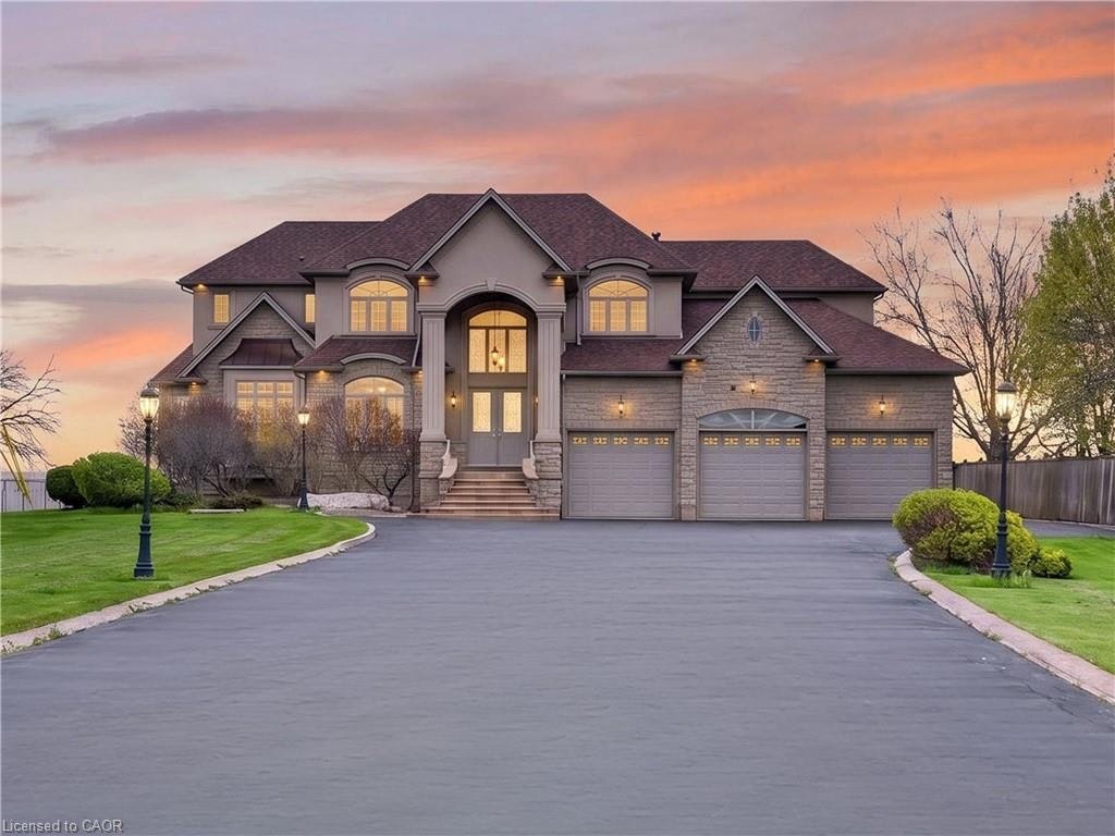 803 Ridge Road, Hamilton, ON, L8J 2Y3