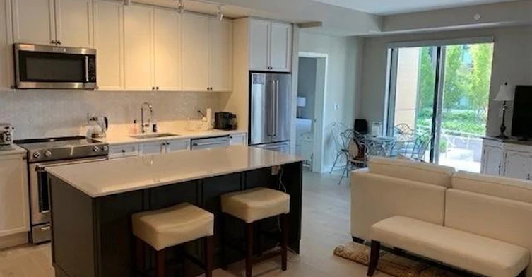 111-210 Sabina Drive, Oakville, ON, L6H 0W6 - 5