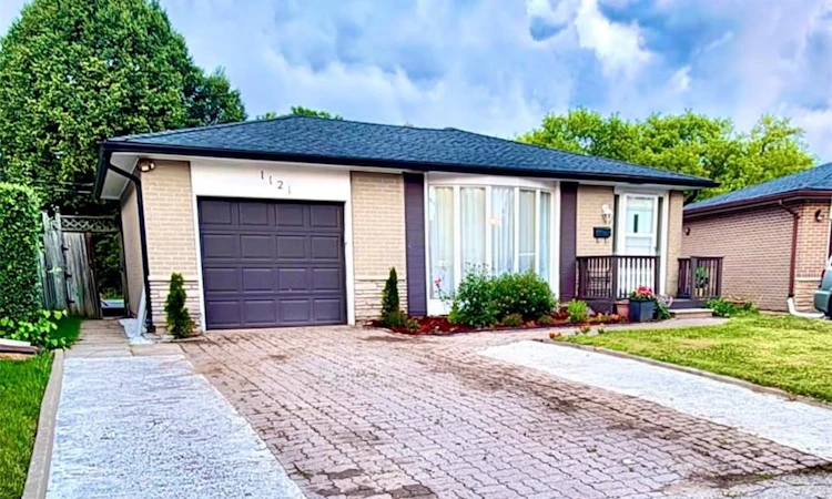 1121 Valentine Drive