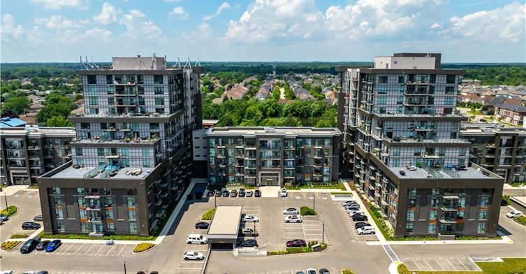 809-460 Dundas Street E, Hamilton, ON, L8B 2A5
