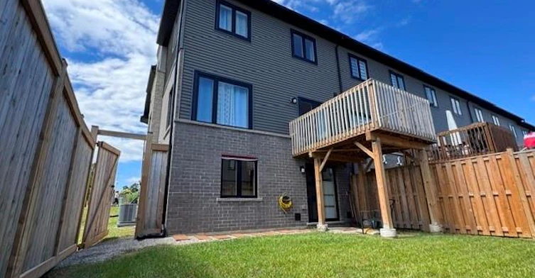 MAIN-85 Bensley Lane, Hamilton, ON, L9C 0E9 - 8