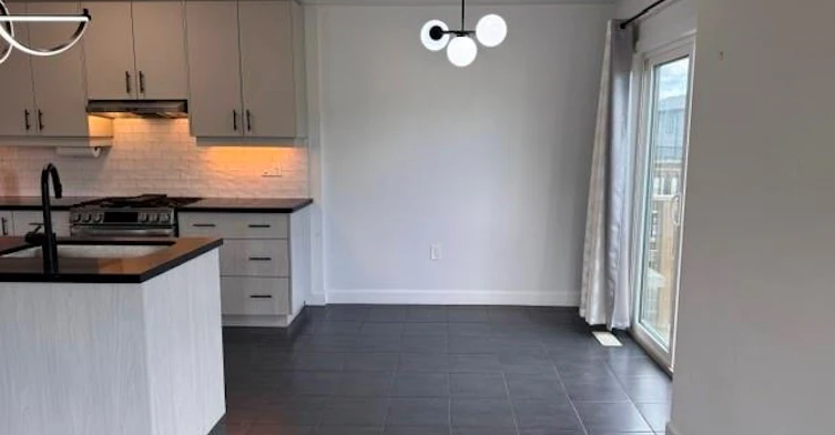 MAIN-85 Bensley Lane, Hamilton, ON, L9C 0E9 - 24