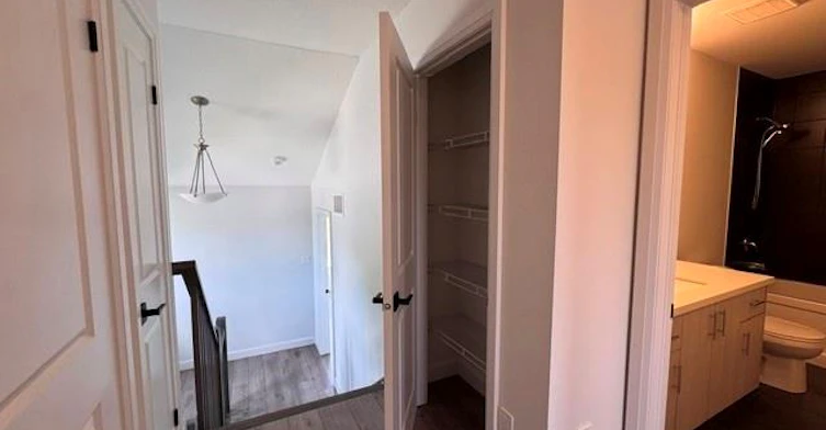 MAIN-85 Bensley Lane, Hamilton, ON, L9C 0E9 - 47