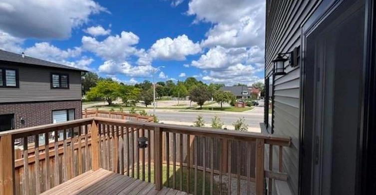 MAIN-85 Bensley Lane, Hamilton, ON, L9C 0E9 - 20
