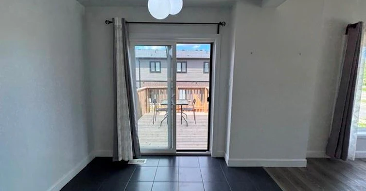 MAIN-85 Bensley Lane, Hamilton, ON, L9C 0E9 - 18