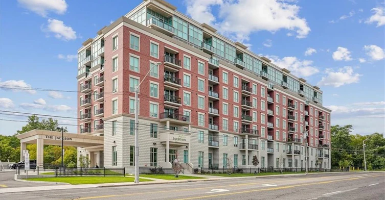 613-2750 King Street E, Hamilton, ON, L8G 1J4