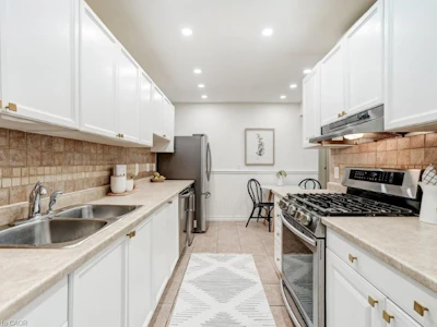 41-6240 Montevideo Road - 4