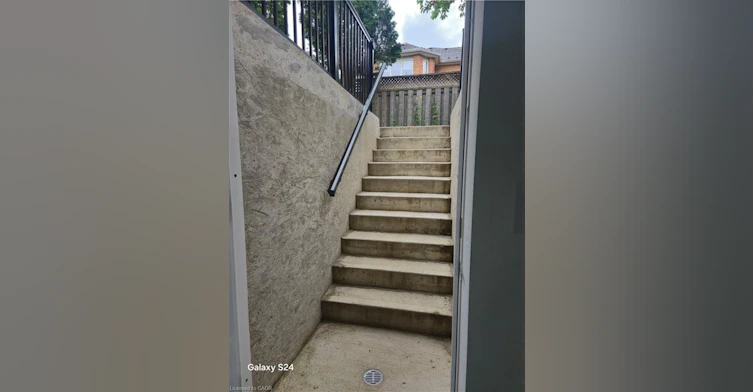 3097 Bentley Drive, Mississauga, ON, L5M 6V9 - 2