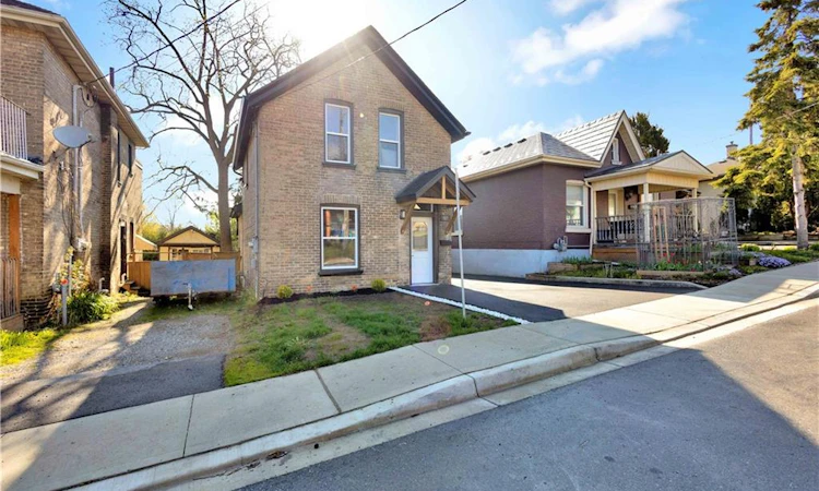 187 Drummond Street