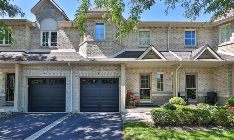 43-1375 Stephenson Drive