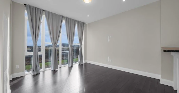 320-16 Concord Place, Grimsby, ON, L3M 4E8 - 5