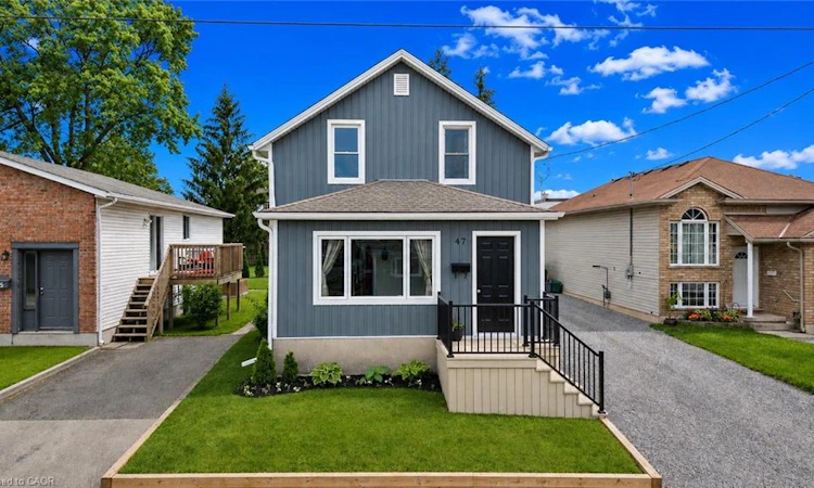 47 Sullivan Avenue