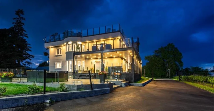 4939 Thirty Road N, Lincoln, ON, L0R 1B3 - 3