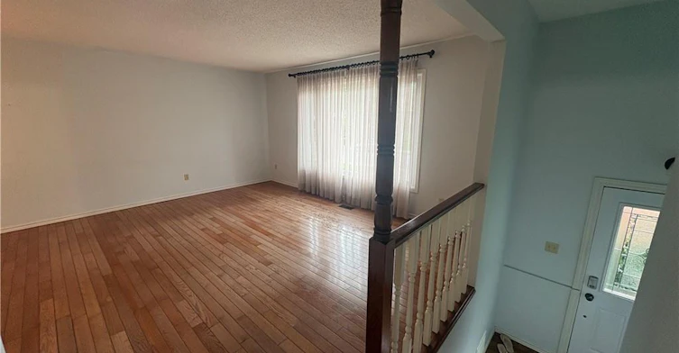 164 Gemini Drive, Hamilton, ON, L9C 6N2 - 2