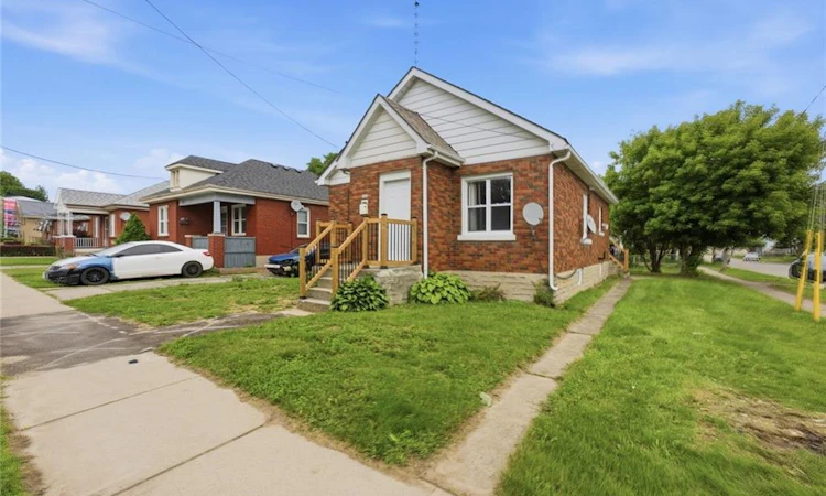 249 Clarence Street