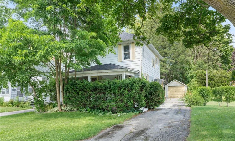 35 Basil Avenue