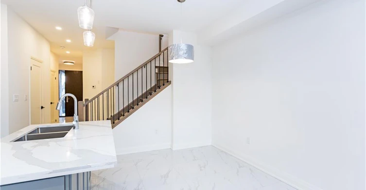 29 Dana Drive, Hamilton, ON, L9A 3H7 - 4