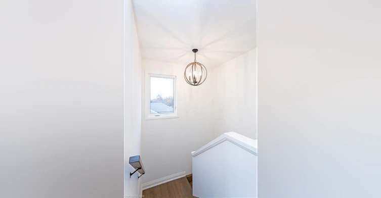 29 Dana Drive, Hamilton, ON, L9A 3H7 - 13